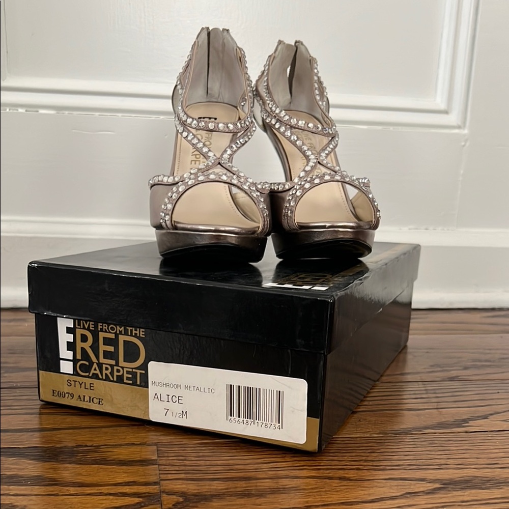E! Live From The Red Carpet Alice Heels